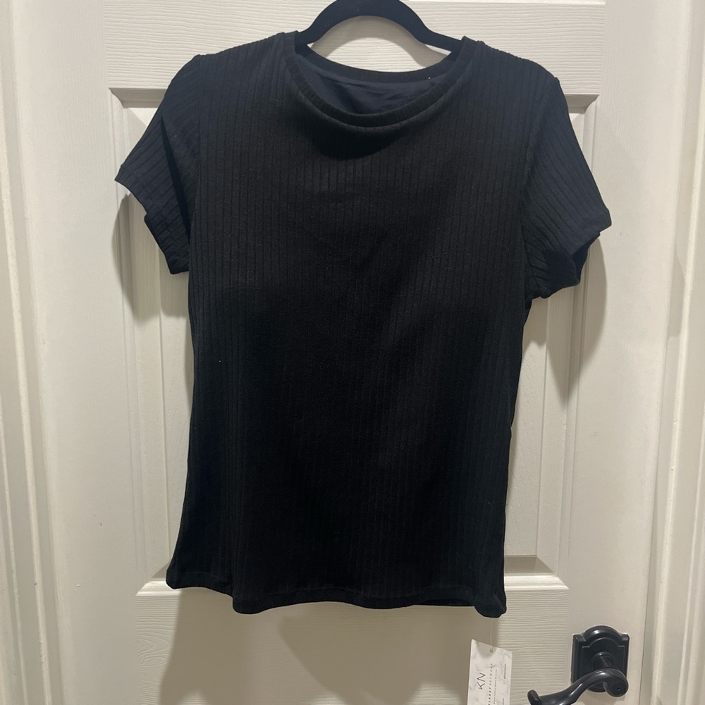 NWT Klassy Network Black Ribbed Short Sleeve Top